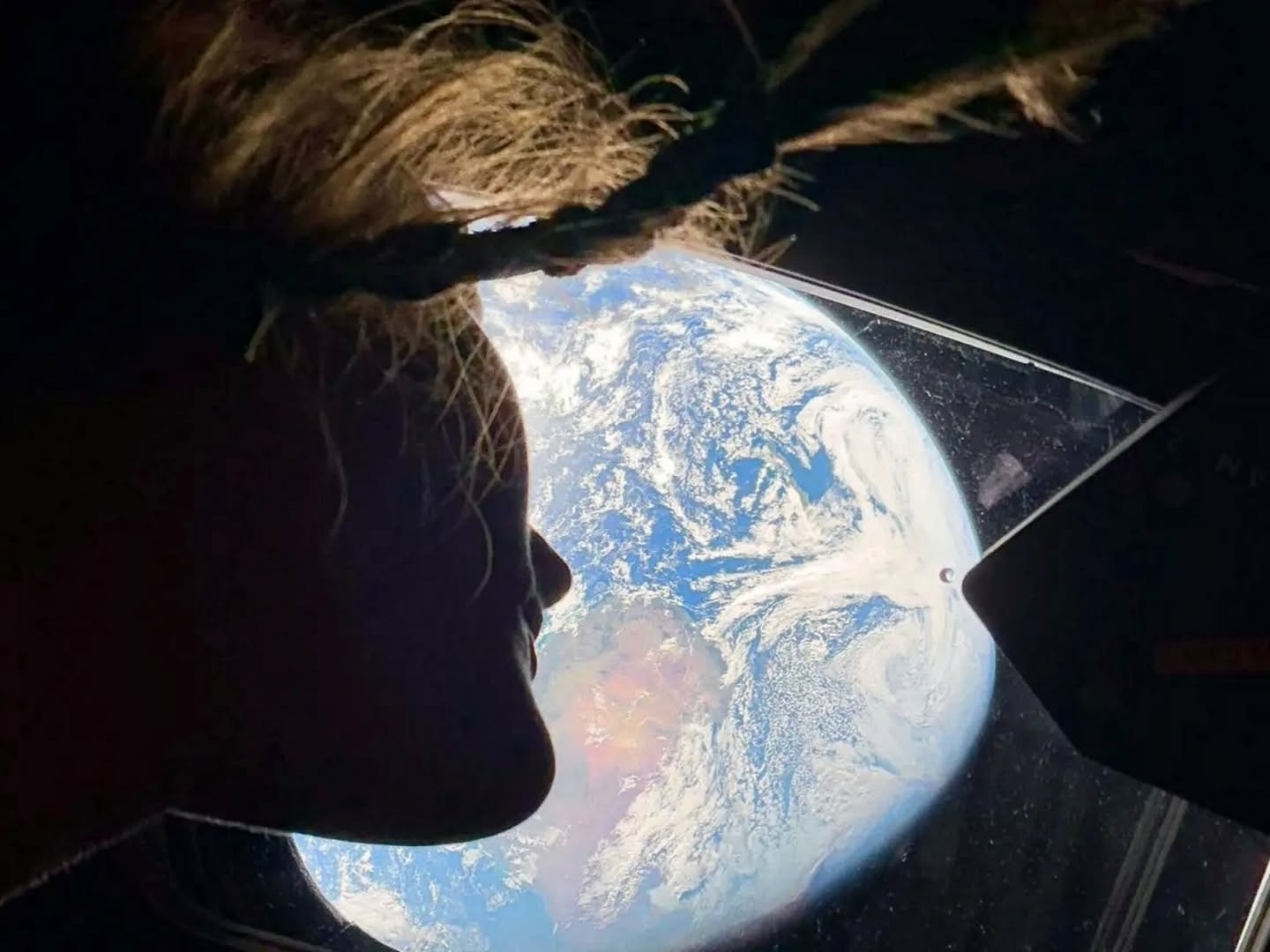 When Space Meets Everyday Life: NASA's Artemis II Through the Lens of an iPhone